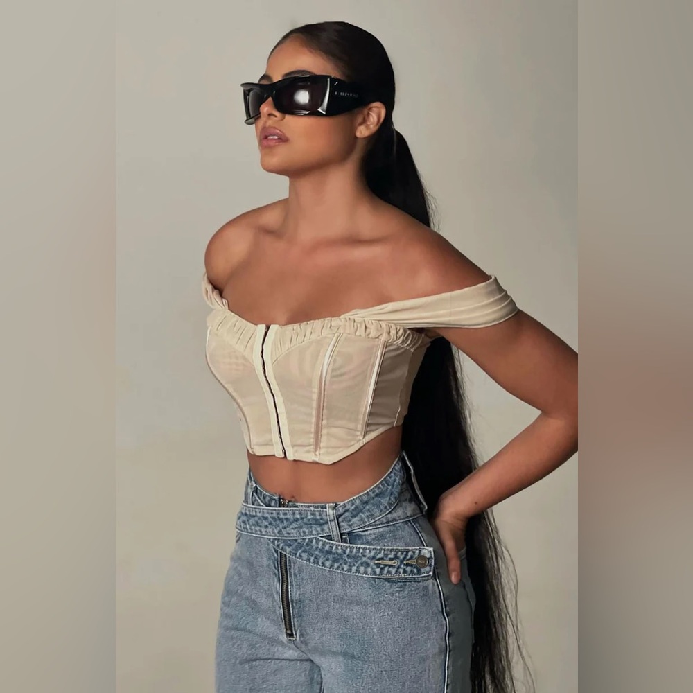 Fashion nova - Kathryn Off Shoulder Corset Top - Cream